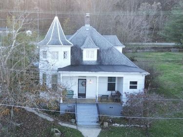 418 Front Street, Vanceburg, KY 41179