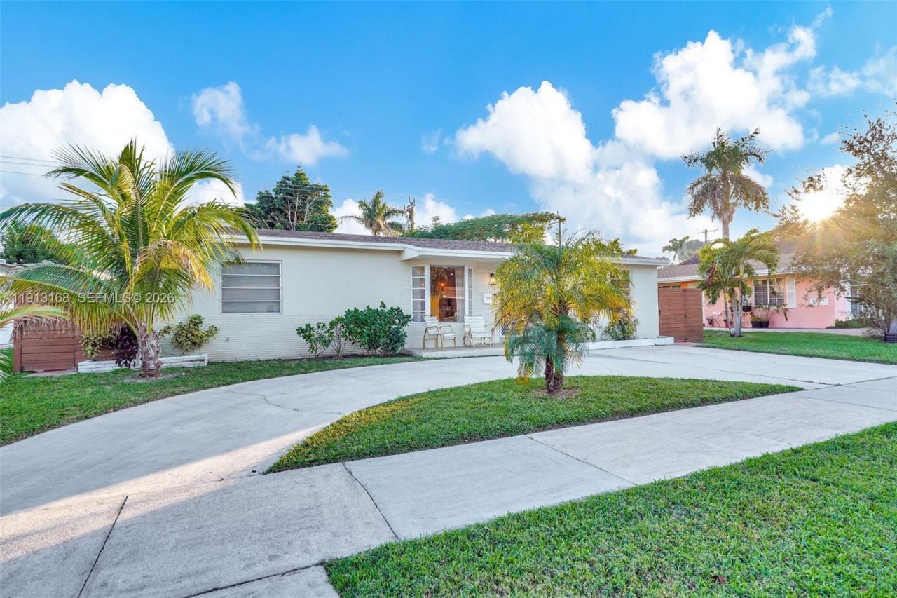 1012 NE 2nd Street, Hallandale Beach, FL 33009 Photo