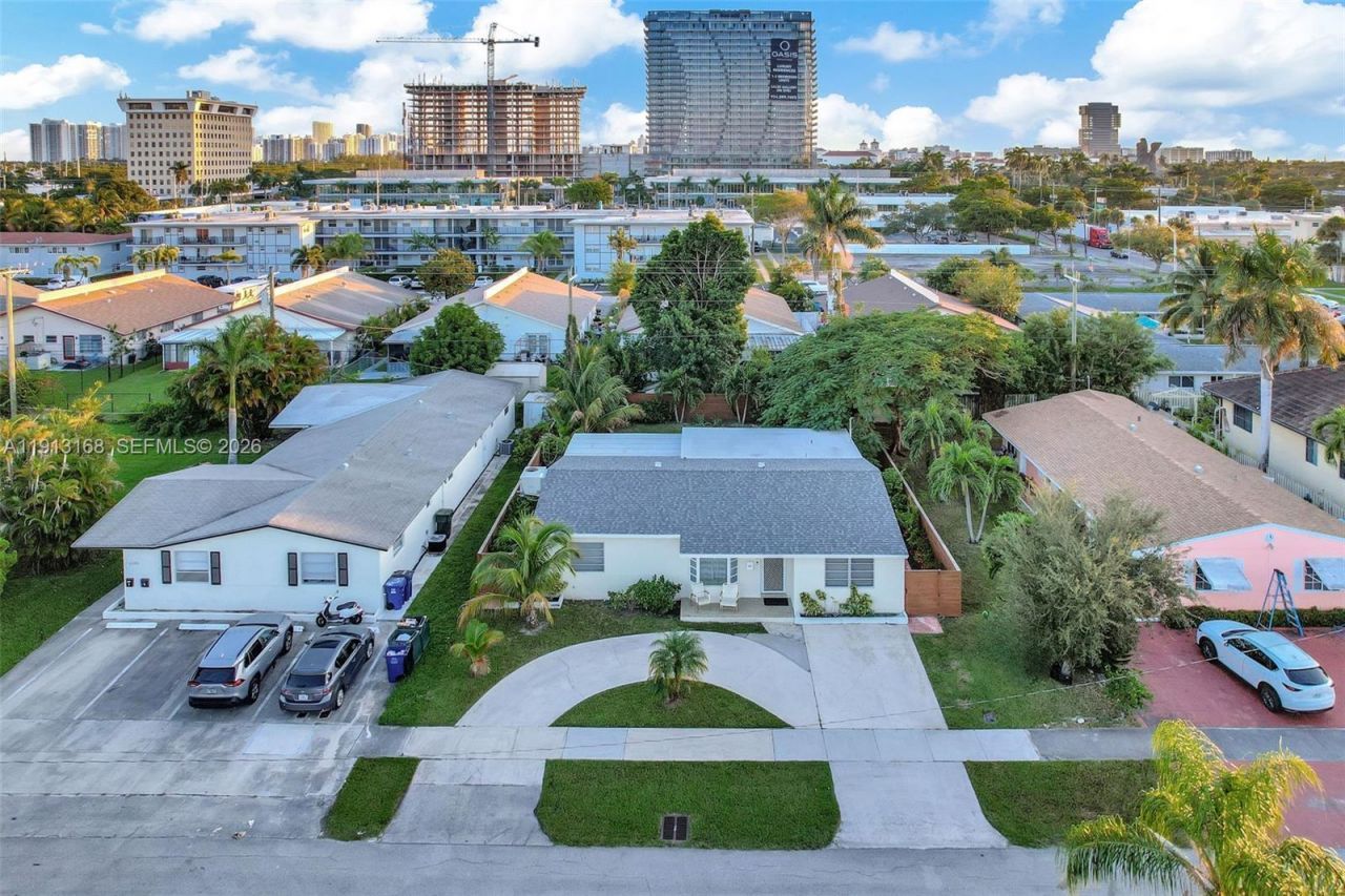 1012 NE 2nd Street, Hallandale Beach, FL 33009 Photo