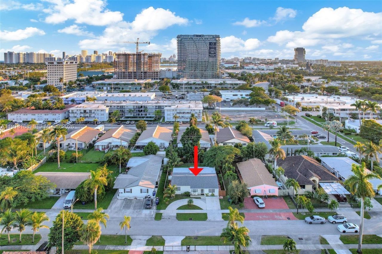 1012 NE 2nd Street, Hallandale Beach, FL 33009 Photo