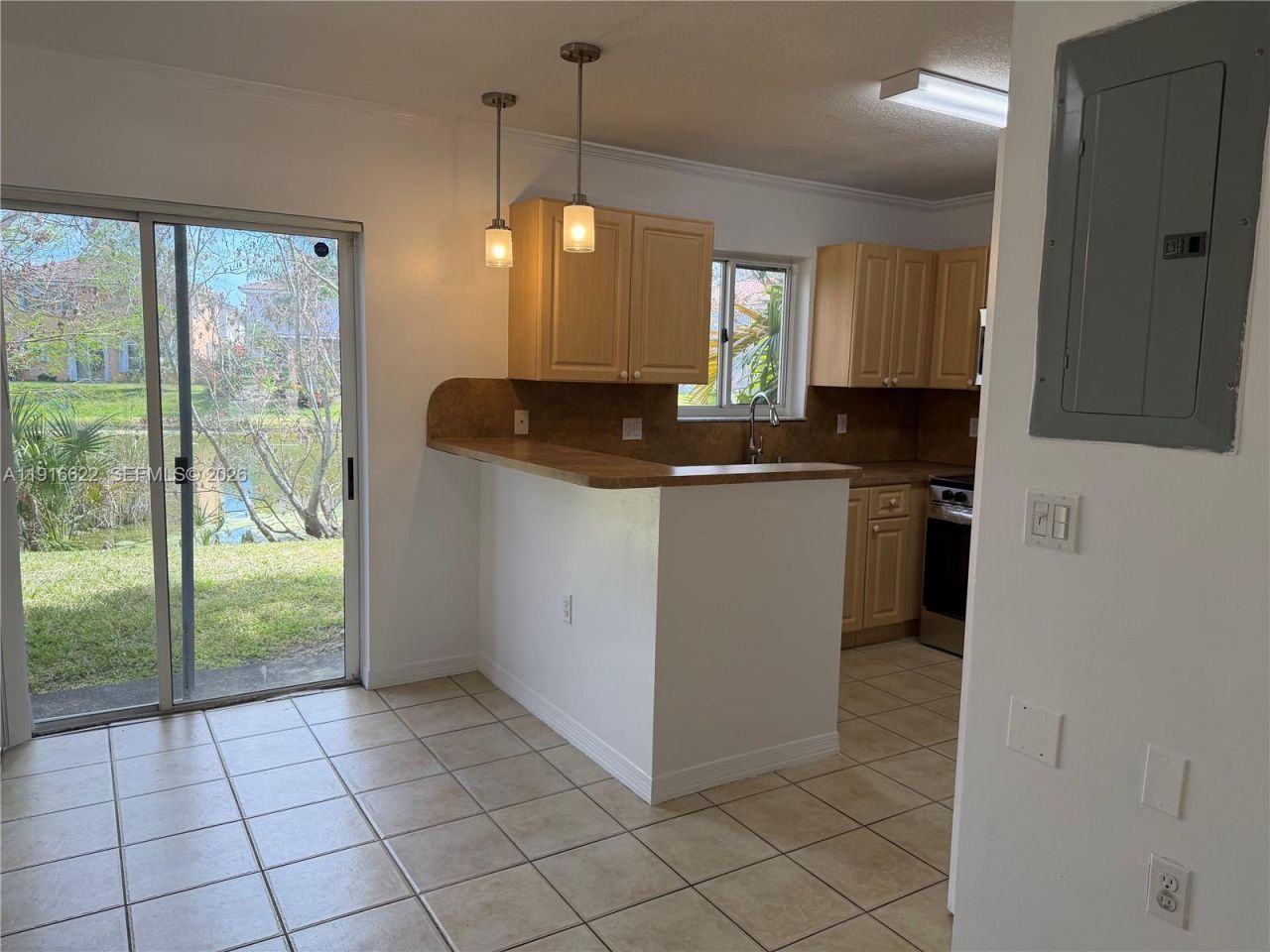 2199 NW 77th Way, Unit 104, Pembroke Pines, FL 33024 Photo