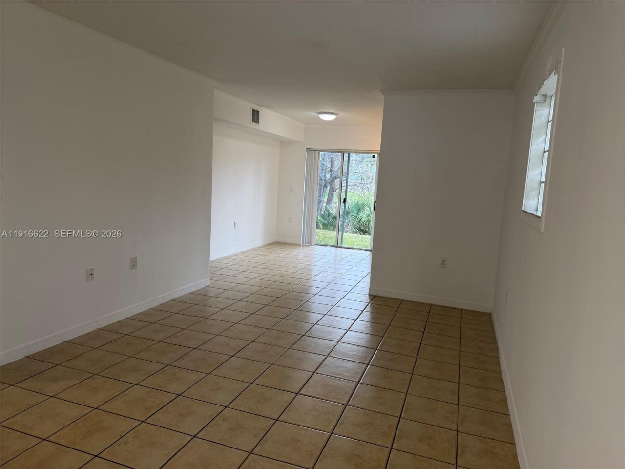 2199 NW 77th Way, Unit 104, Pembroke Pines, FL 33024 Photo