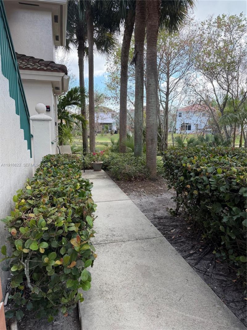 2199 NW 77th Way, Unit 104, Pembroke Pines, FL 33024 Photo