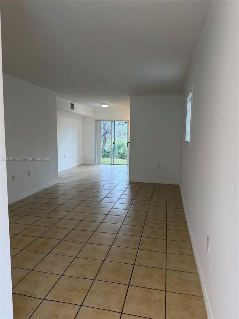 2199 NW 77th Way, Unit 104, Pembroke Pines, FL 33024 Photo