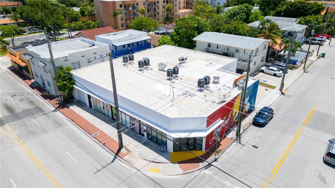 300 SW 17th Ave, Unit 1, Miami, FL 33135 Photo