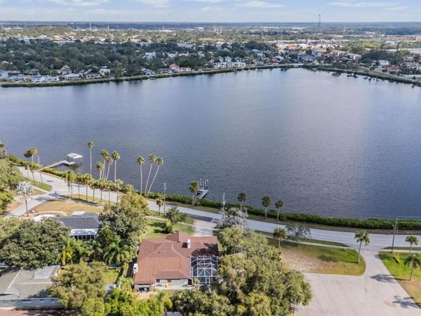 302 WHITCOMB BOULEVARD, TARPON SPRINGS, FL 34689