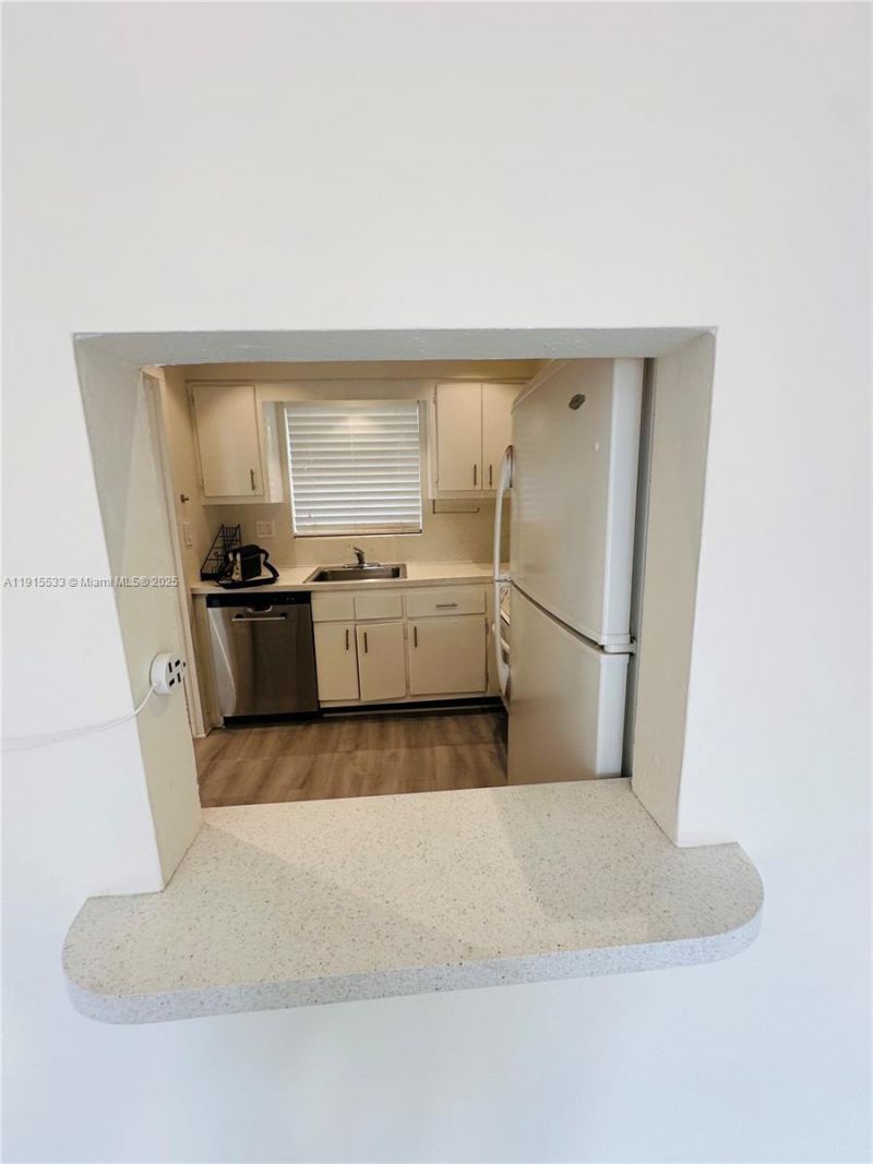 7505 SW 82nd St, Unit 211, Miami, FL 33143 Photo