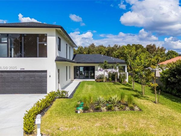 12061 NW 26th St, Plantation, FL 33323