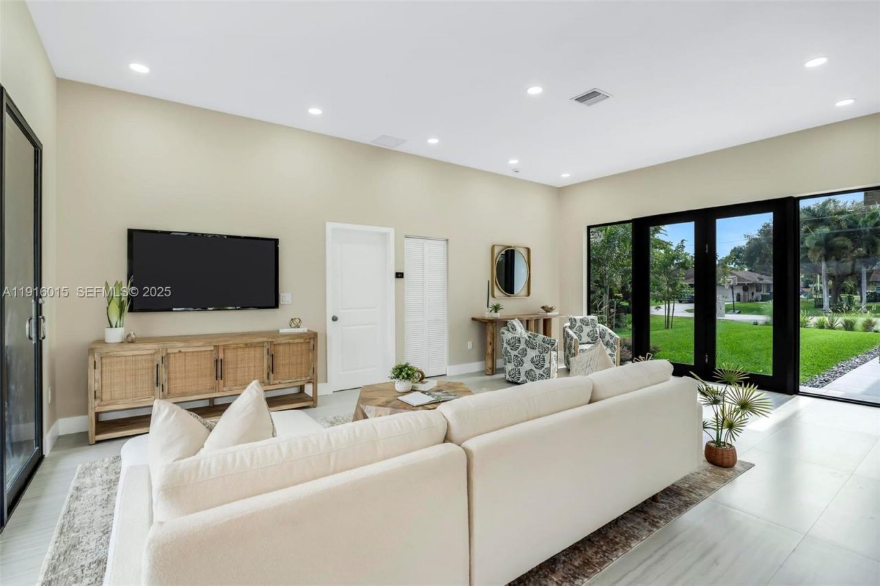 12061 NW 26th St, Plantation, FL 33323 Photo