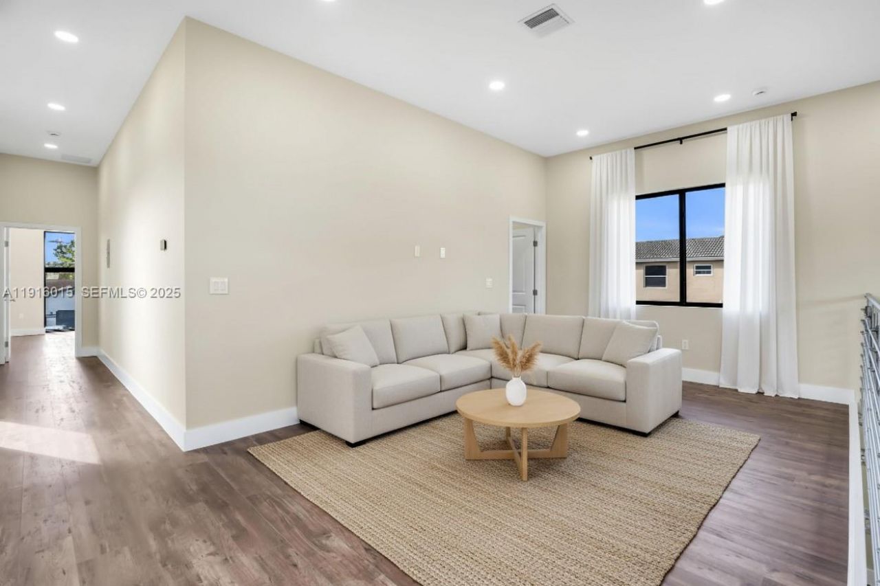 12061 NW 26th St, Plantation, FL 33323 Photo