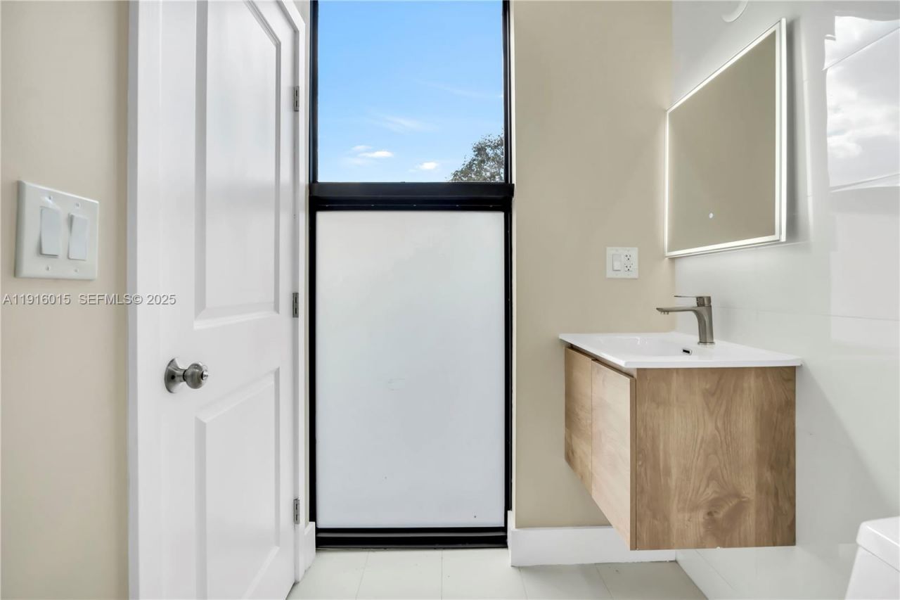 12061 NW 26th St, Plantation, FL 33323 Photo