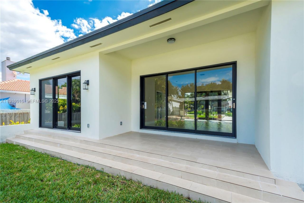 12061 NW 26th St, Plantation, FL 33323 Photo