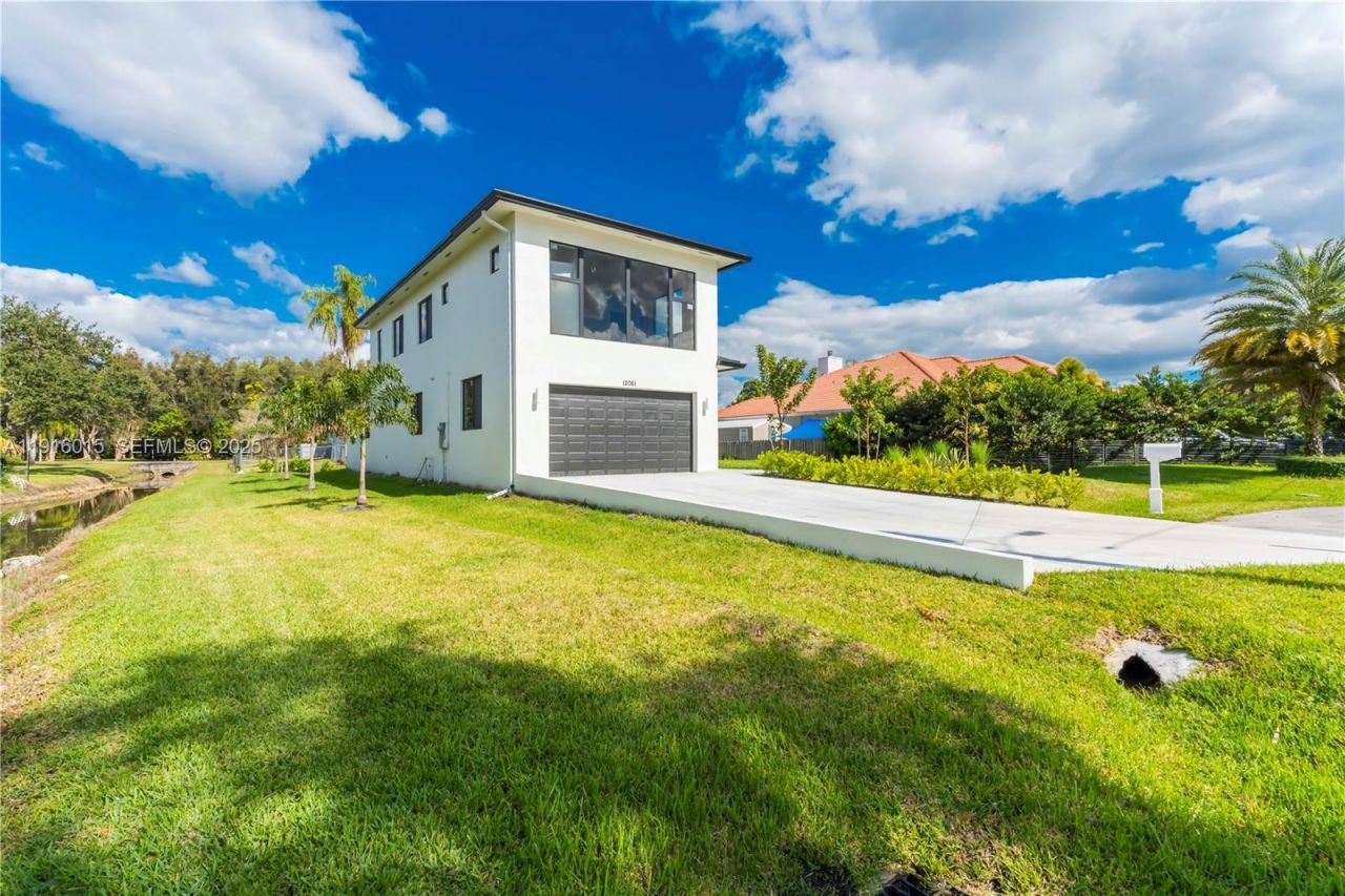 12061 NW 26th St, Plantation, FL 33323 Photo