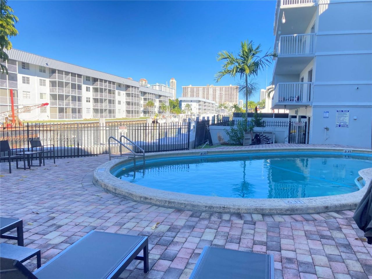 3527 NE 168th St, Unit 301, North Miami Beach, FL 33160 Photo