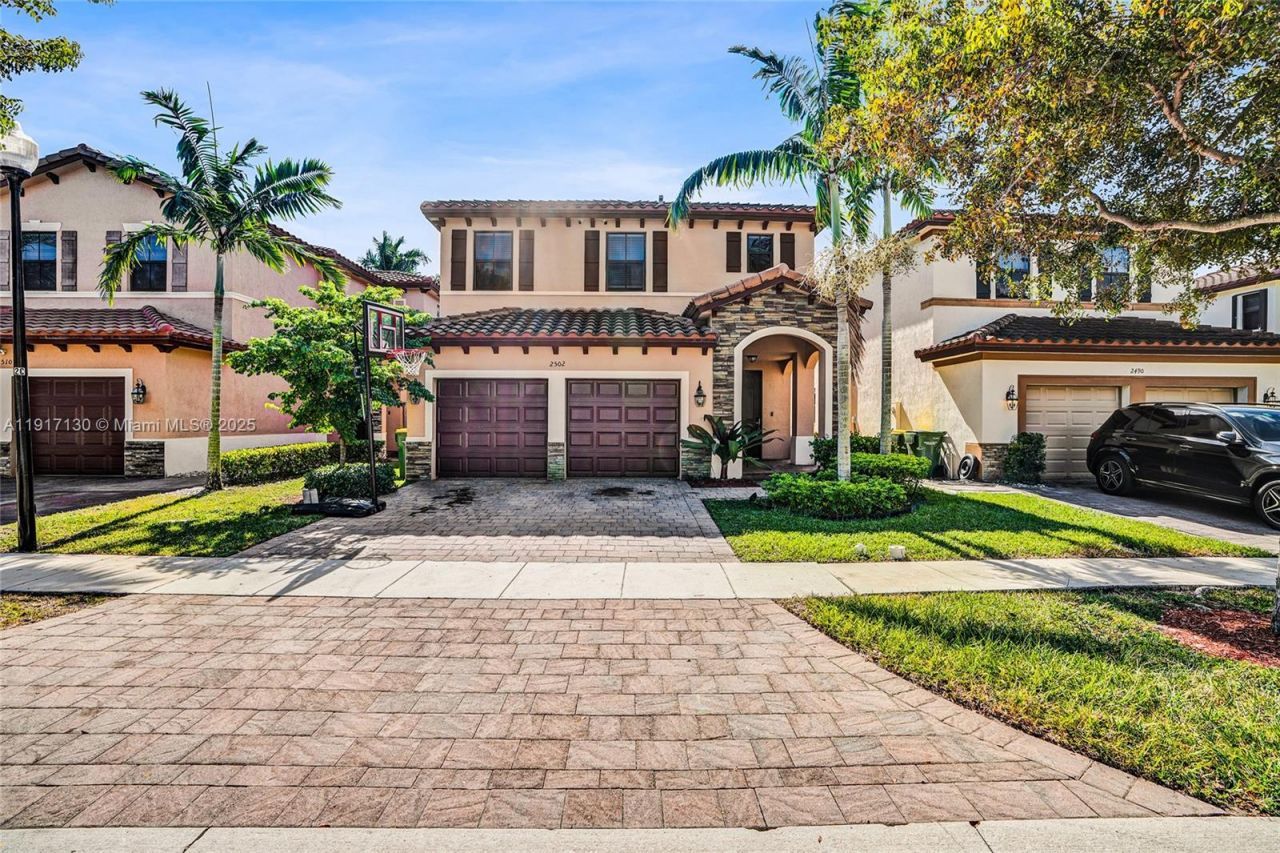 2502 NE 1st St, Homestead, FL 33033 Photo