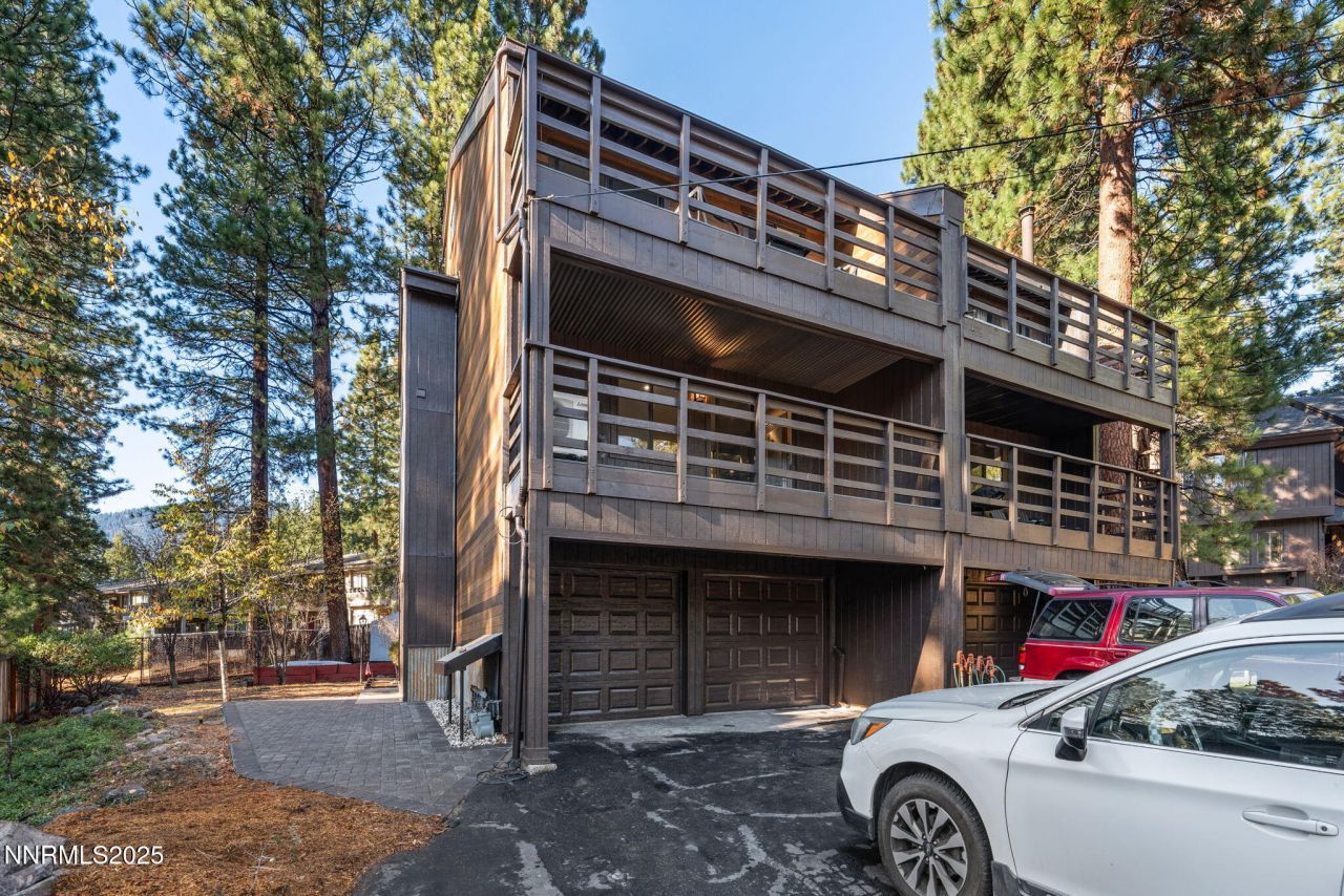 221 Lark Court, Unit 2, Incline Village, NV 89451 Photo