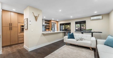 221 Lark Court, Unit 2, Incline Village, NV 89451 Photo