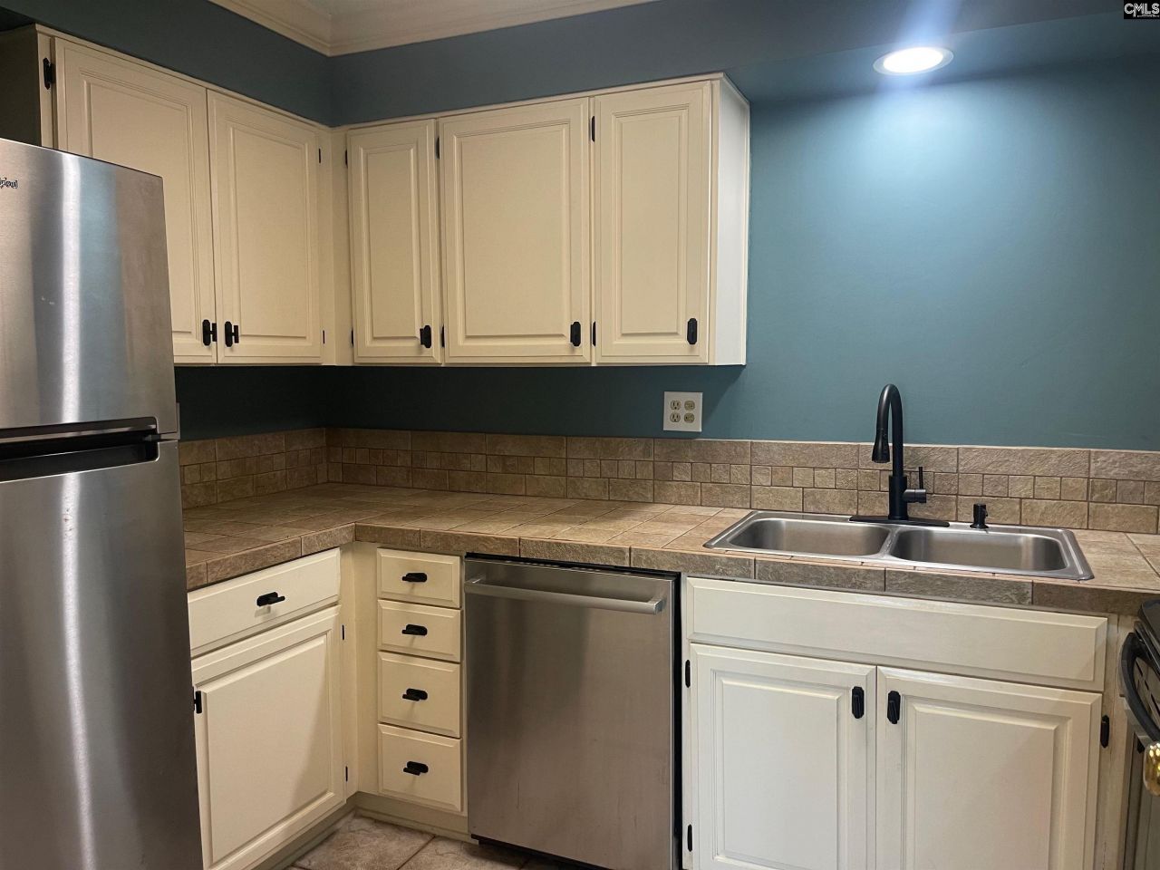 1825 Saint Julian Place Photo 16