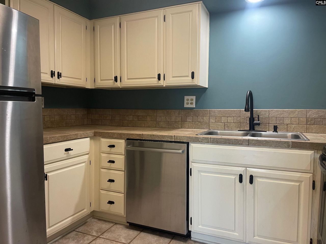 1825 Saint Julian Place Photo 17