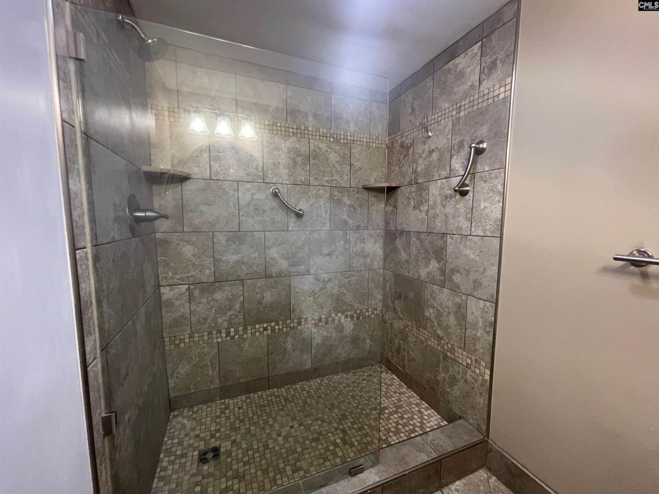 1825 Saint Julian Place Photo 26