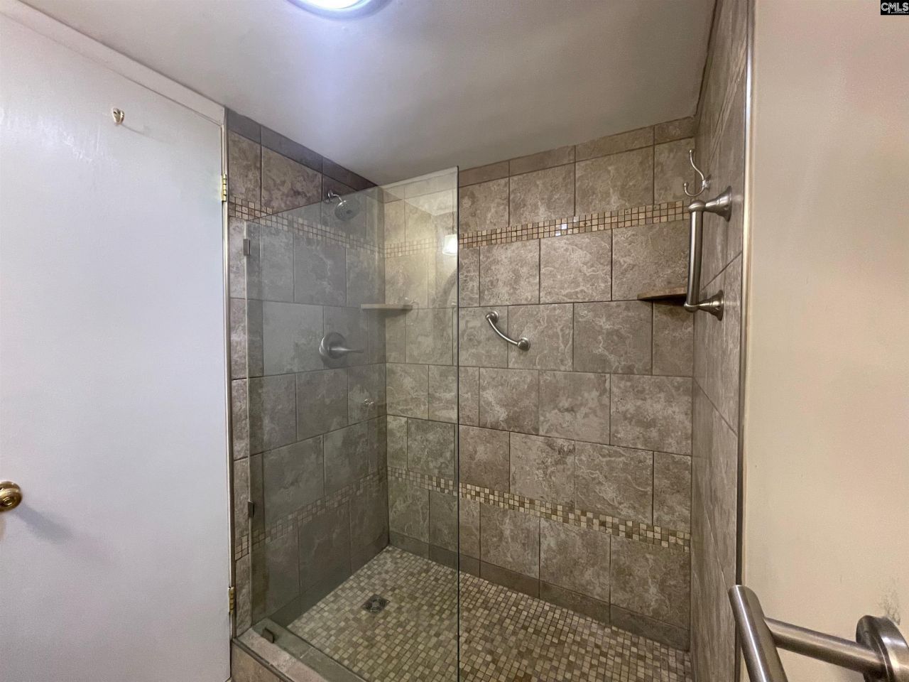 1825 Saint Julian Place Photo 27