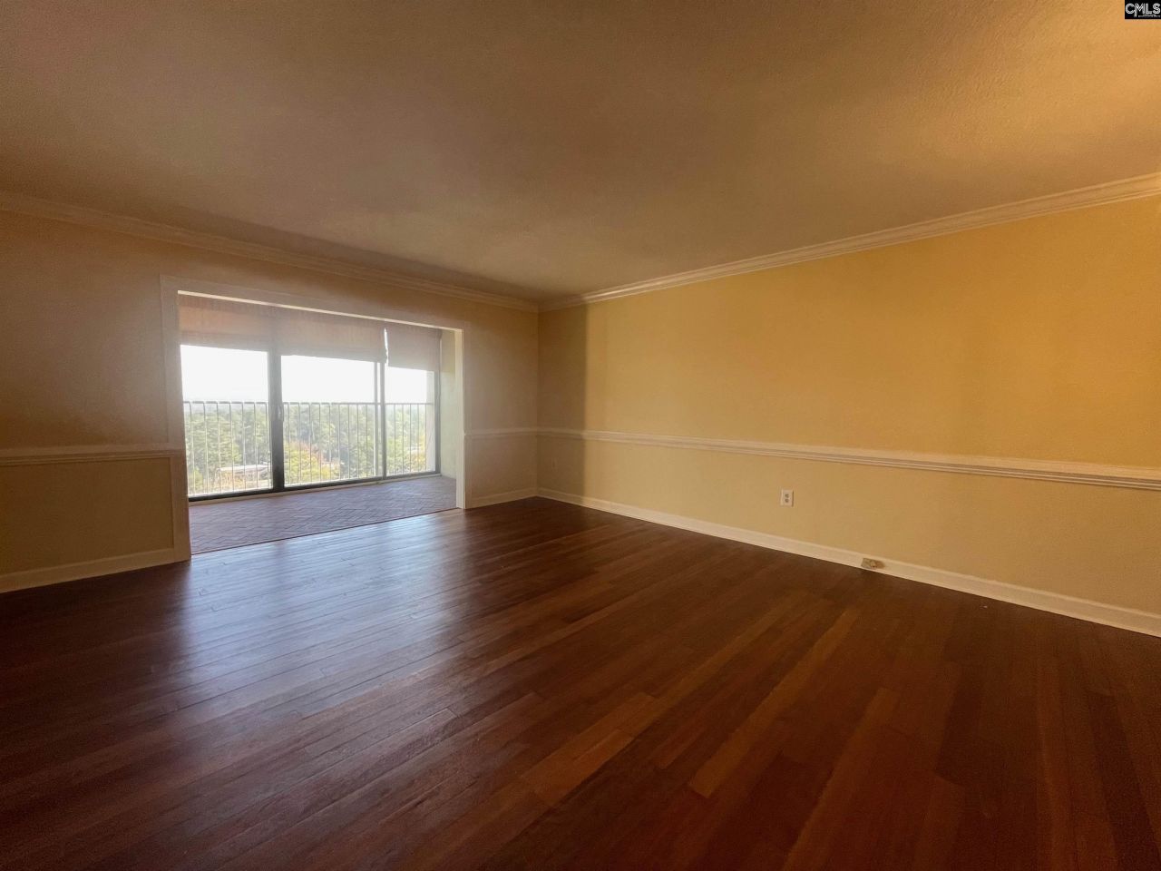 1825 Saint Julian Place Photo 8