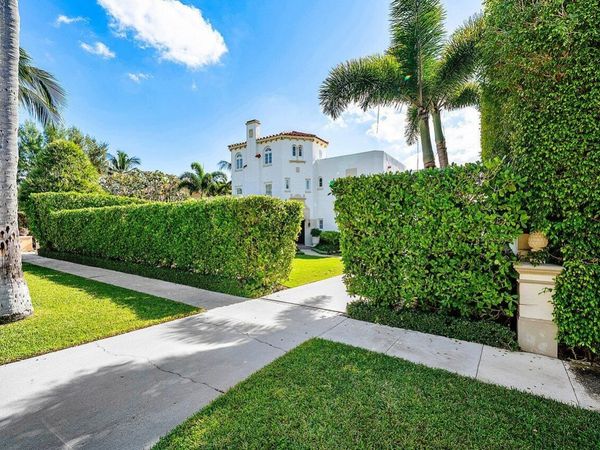 130 Brazilian Avenue, Palm Beach, FL 33480