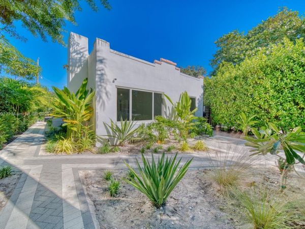 845 NE 119th St, Biscayne Park, FL 33161