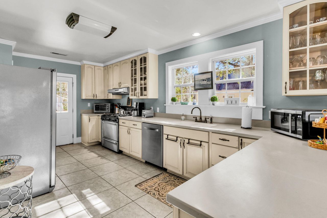 440 Woodland Shores Road Photo 31