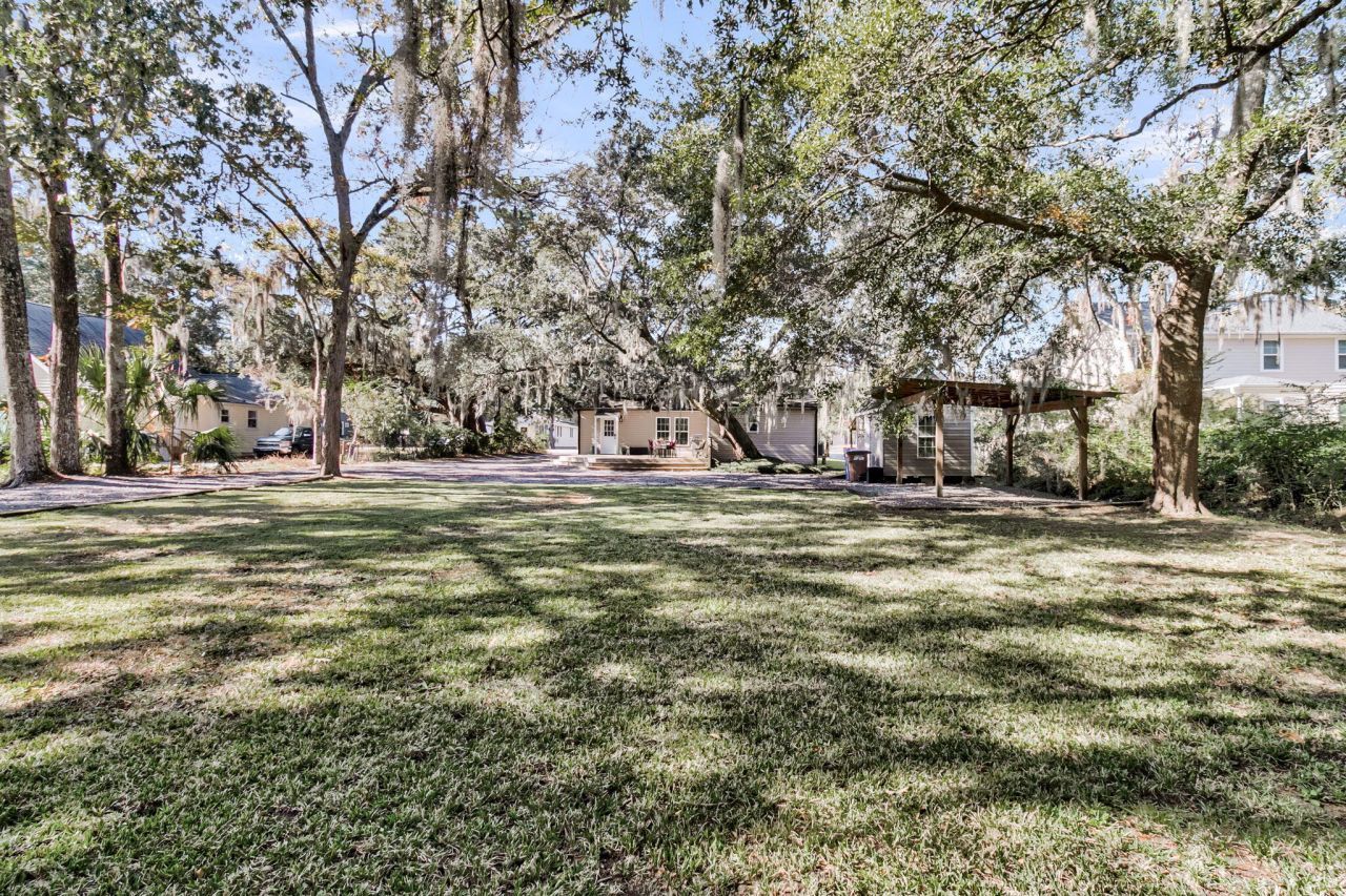 440 Woodland Shores Road Photo 38