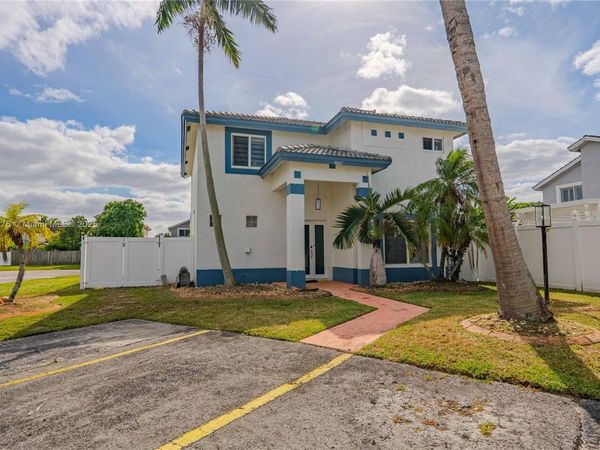 18662 NW 56th Ave, Miami Gardens, FL 33055