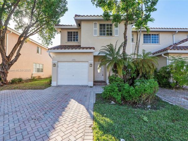 3991 NW 92 Avenue, Sunrise, FL 33351