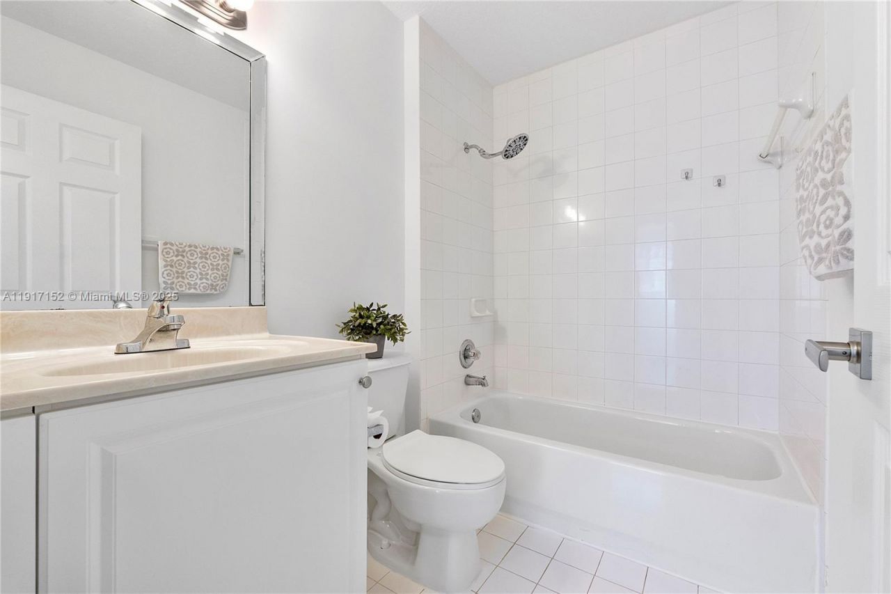 3991 NW 92 Avenue, Sunrise, FL 33351 Photo