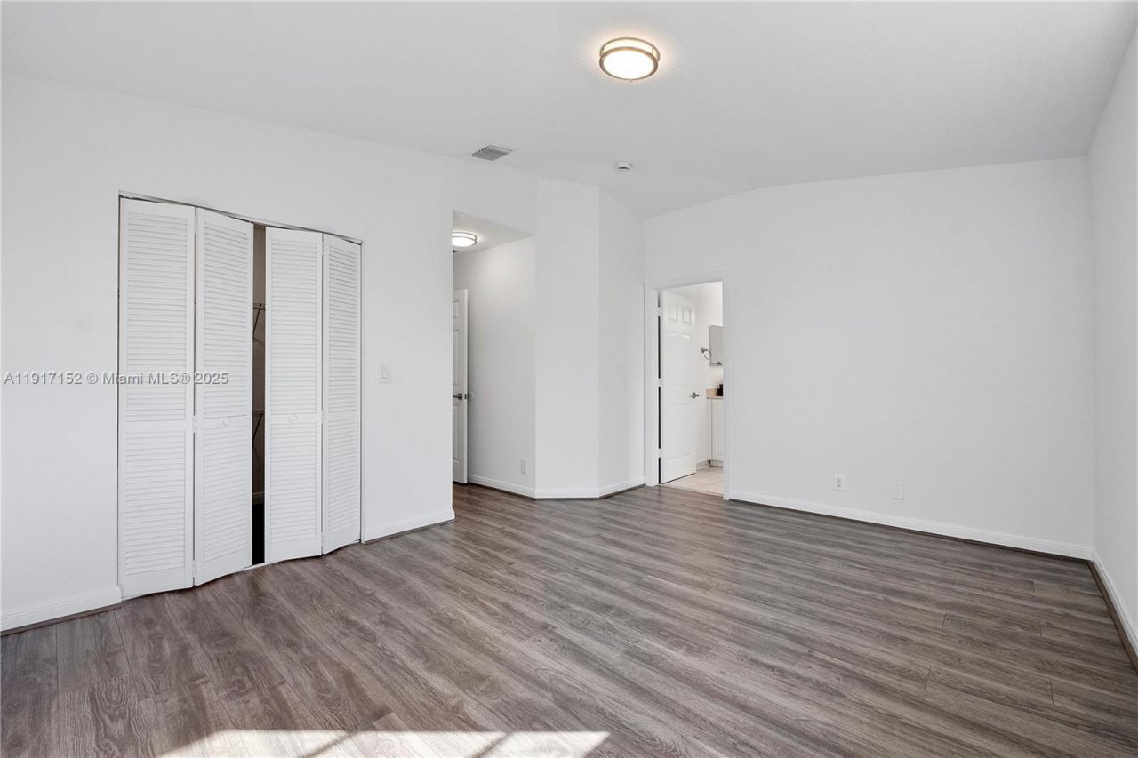 3991 NW 92 Avenue, Sunrise, FL 33351 Photo