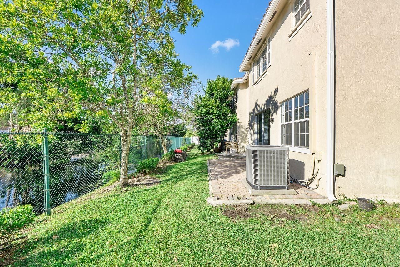 3991 NW 92 Avenue, Sunrise, FL 33351 Photo