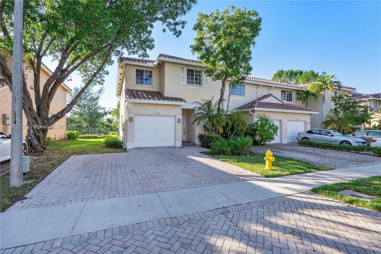 3991 NW 92 Avenue, Sunrise, FL 33351 Photo