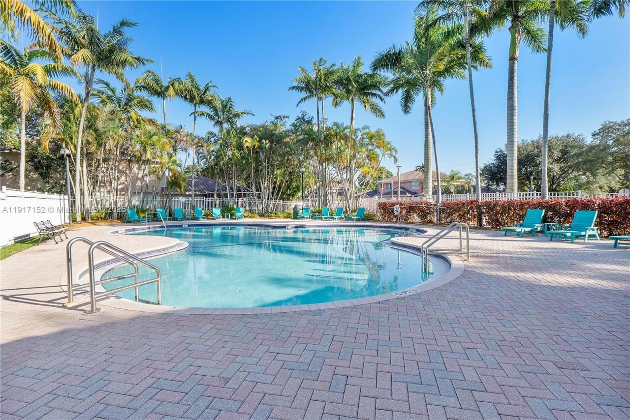 3991 NW 92 Avenue, Sunrise, FL 33351 Photo