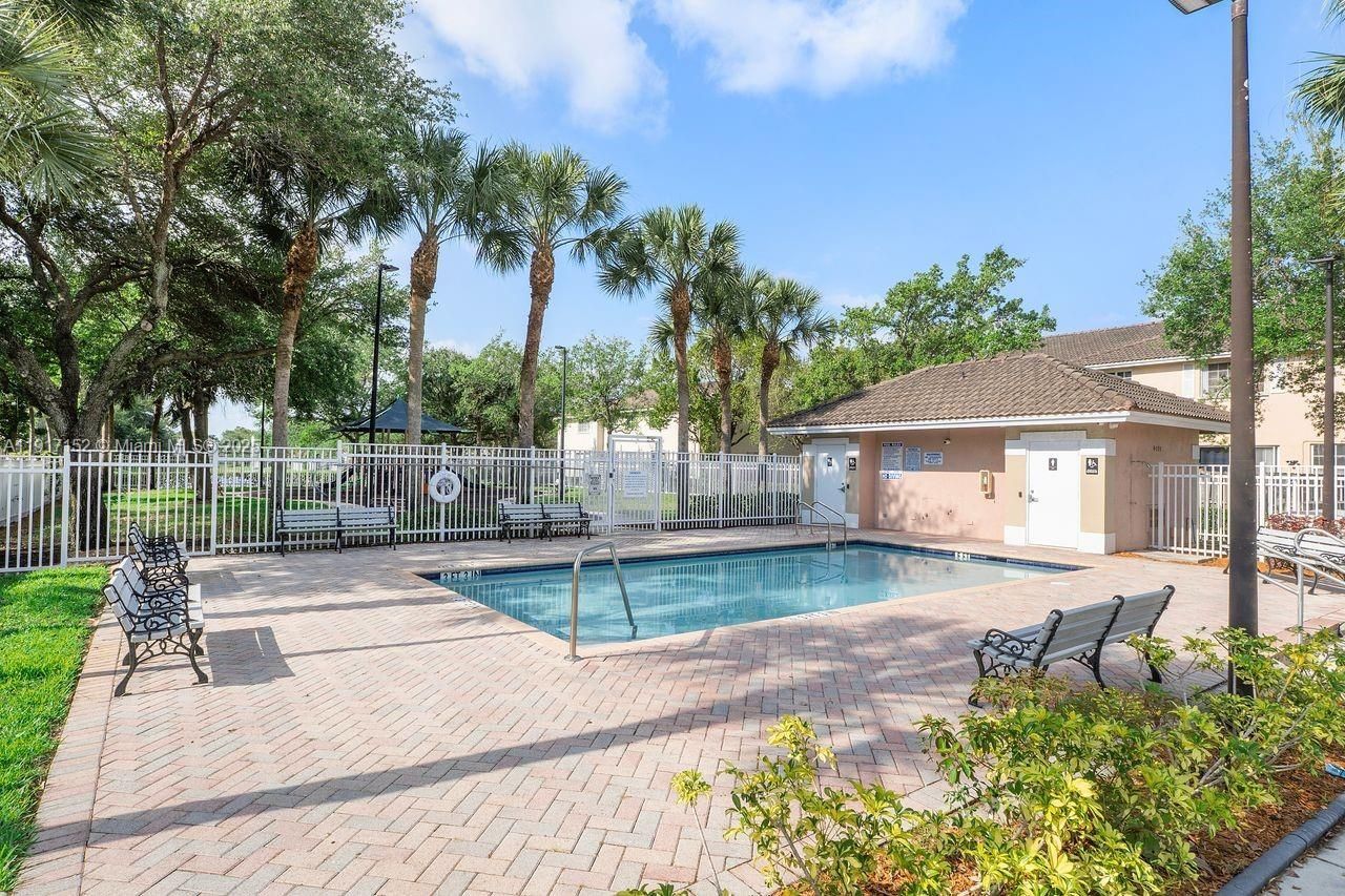 3991 NW 92 Avenue, Sunrise, FL 33351 Photo