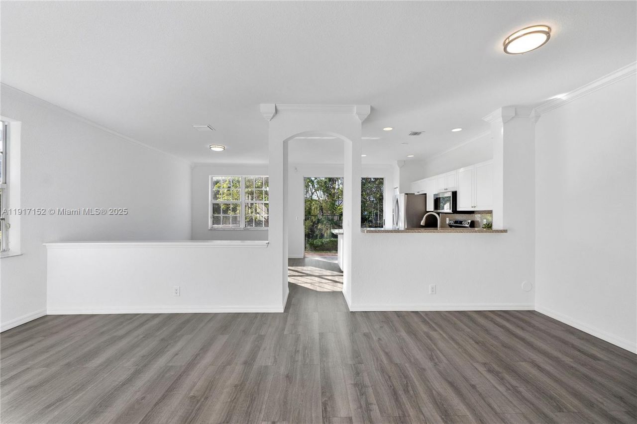 3991 NW 92 Avenue, Sunrise, FL 33351 Photo