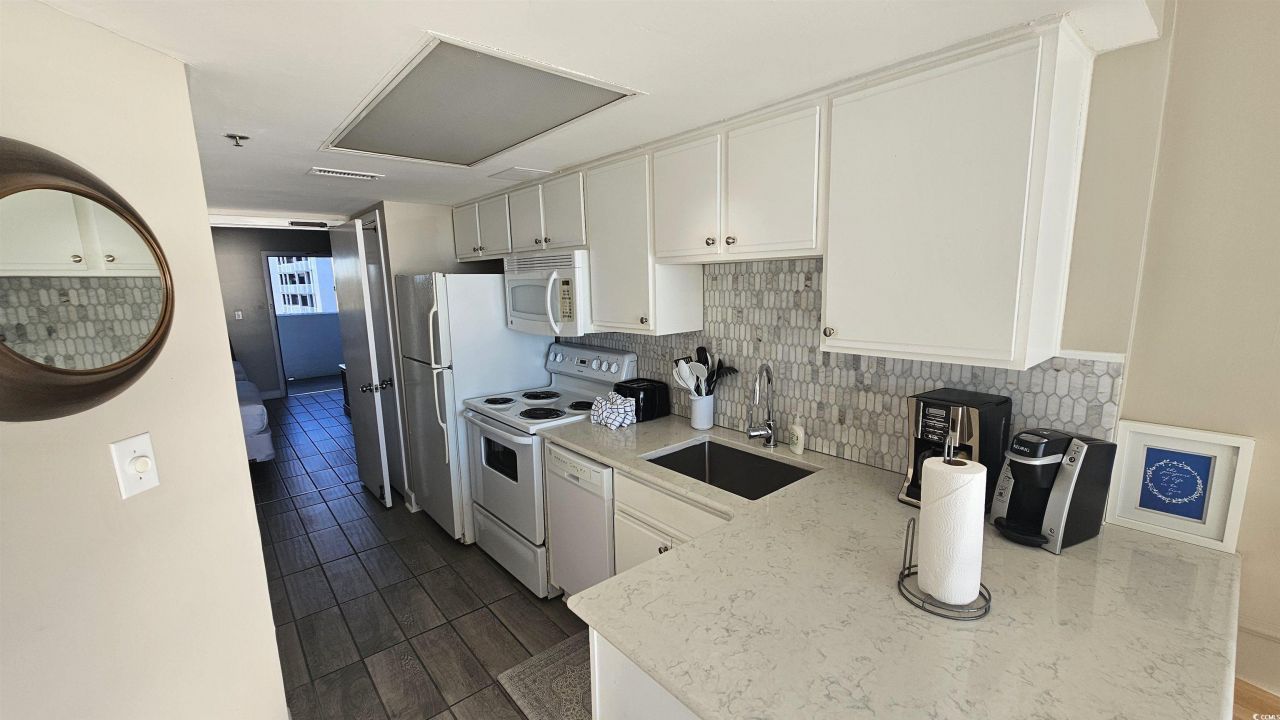 161 Seawatch Dr. Photo 10