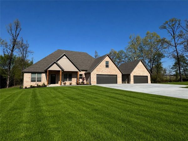 5501 Tannerwood Cove, Gentry, AR 72734