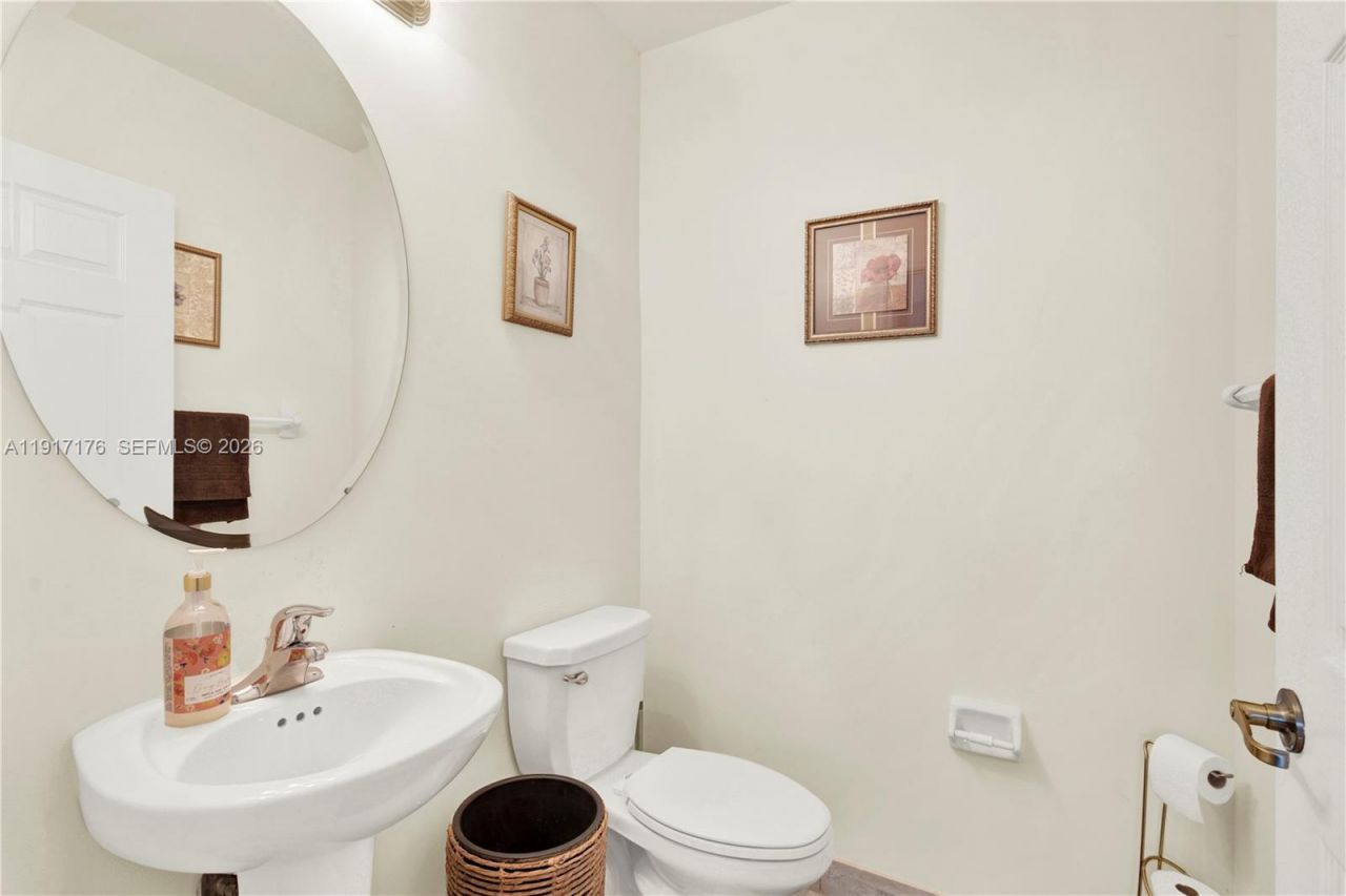 217 NE 23rd Ter, Homestead, FL 33033 Photo