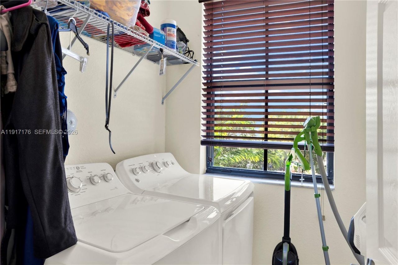 217 NE 23rd Ter, Homestead, FL 33033 Photo