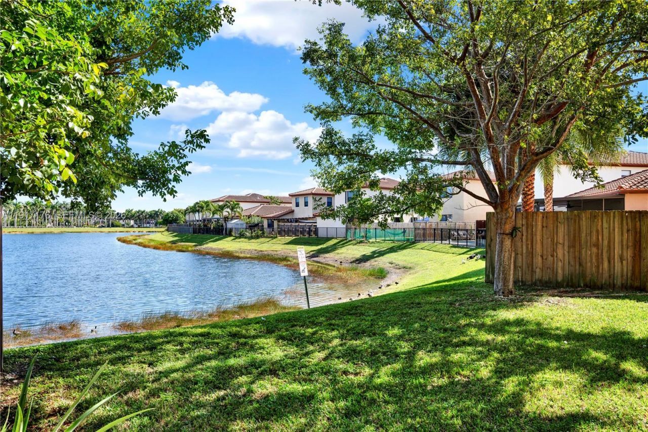 217 NE 23rd Ter, Homestead, FL 33033 Photo