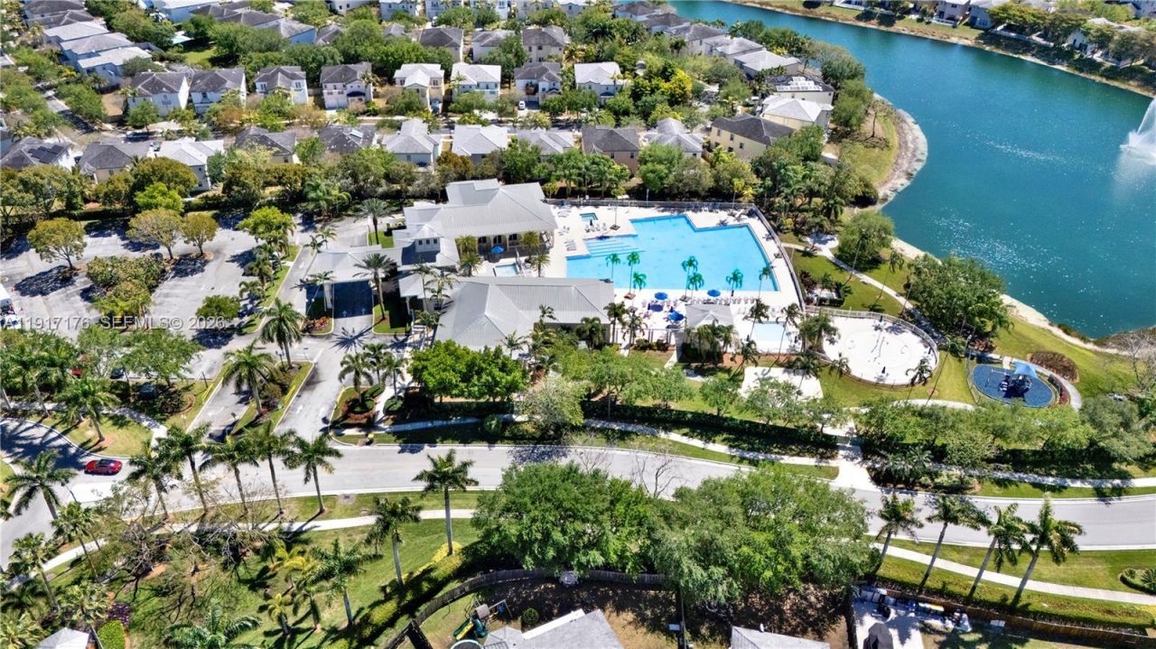 217 NE 23rd Ter, Homestead, FL 33033 Photo