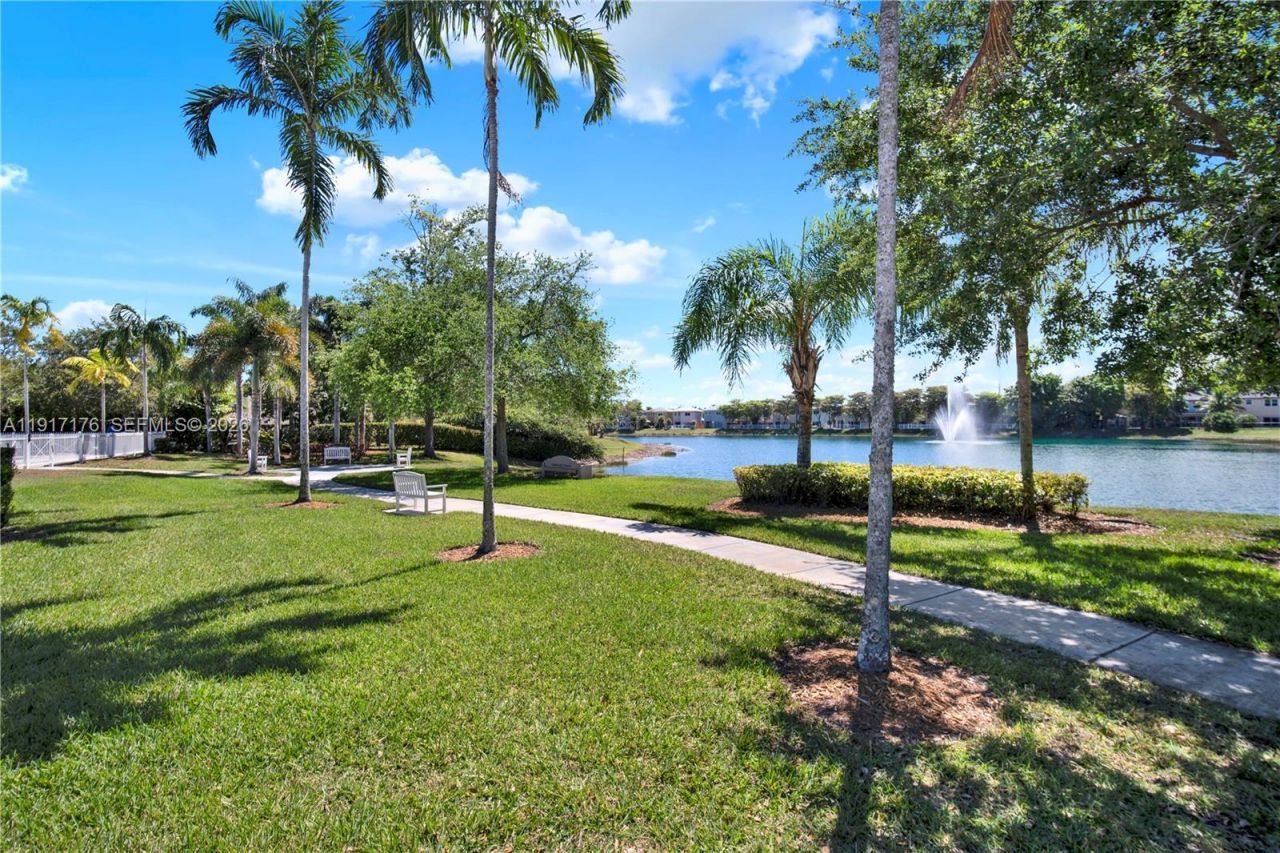 217 NE 23rd Ter, Homestead, FL 33033 Photo