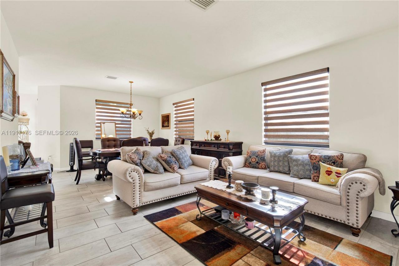 217 NE 23rd Ter, Homestead, FL 33033 Photo