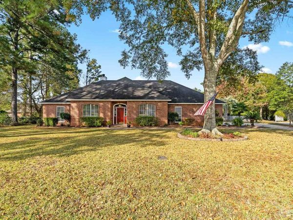 3306 Prestwick Dr, North Pace, FL 32571