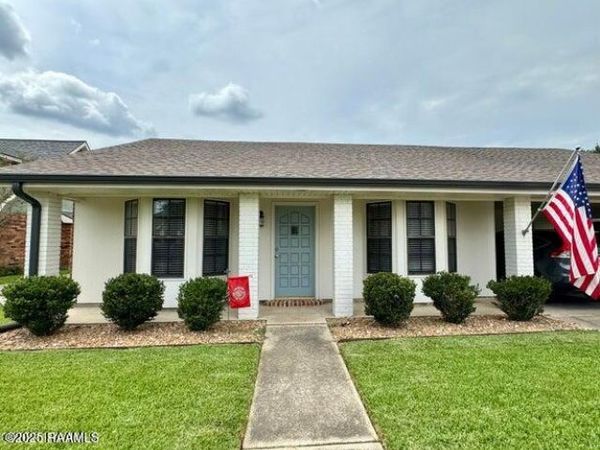 412 Timber Creek Drive , Lafayette, LA 70506