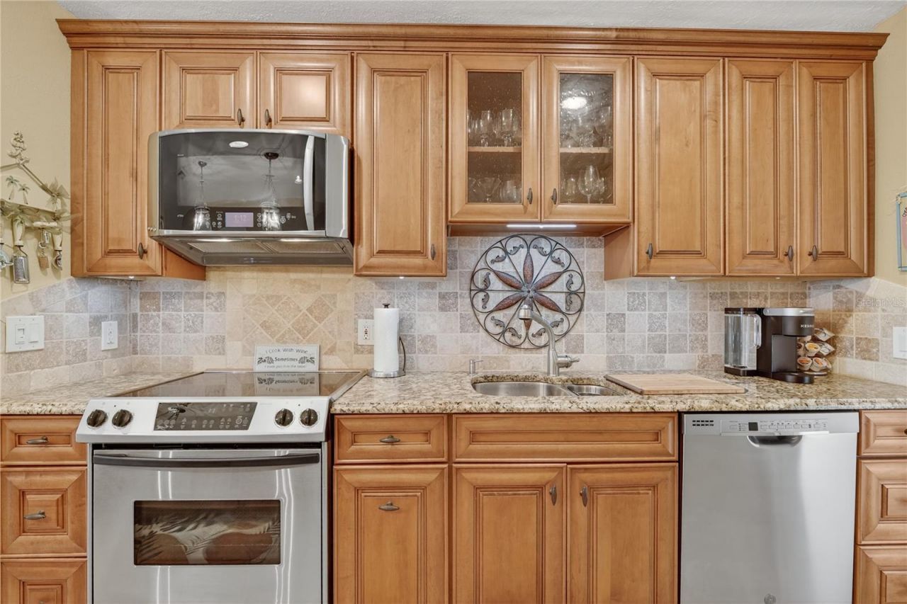 1500 Park Beach Circle, Unit 4E, Punta Gorda, FL 33950 Photo